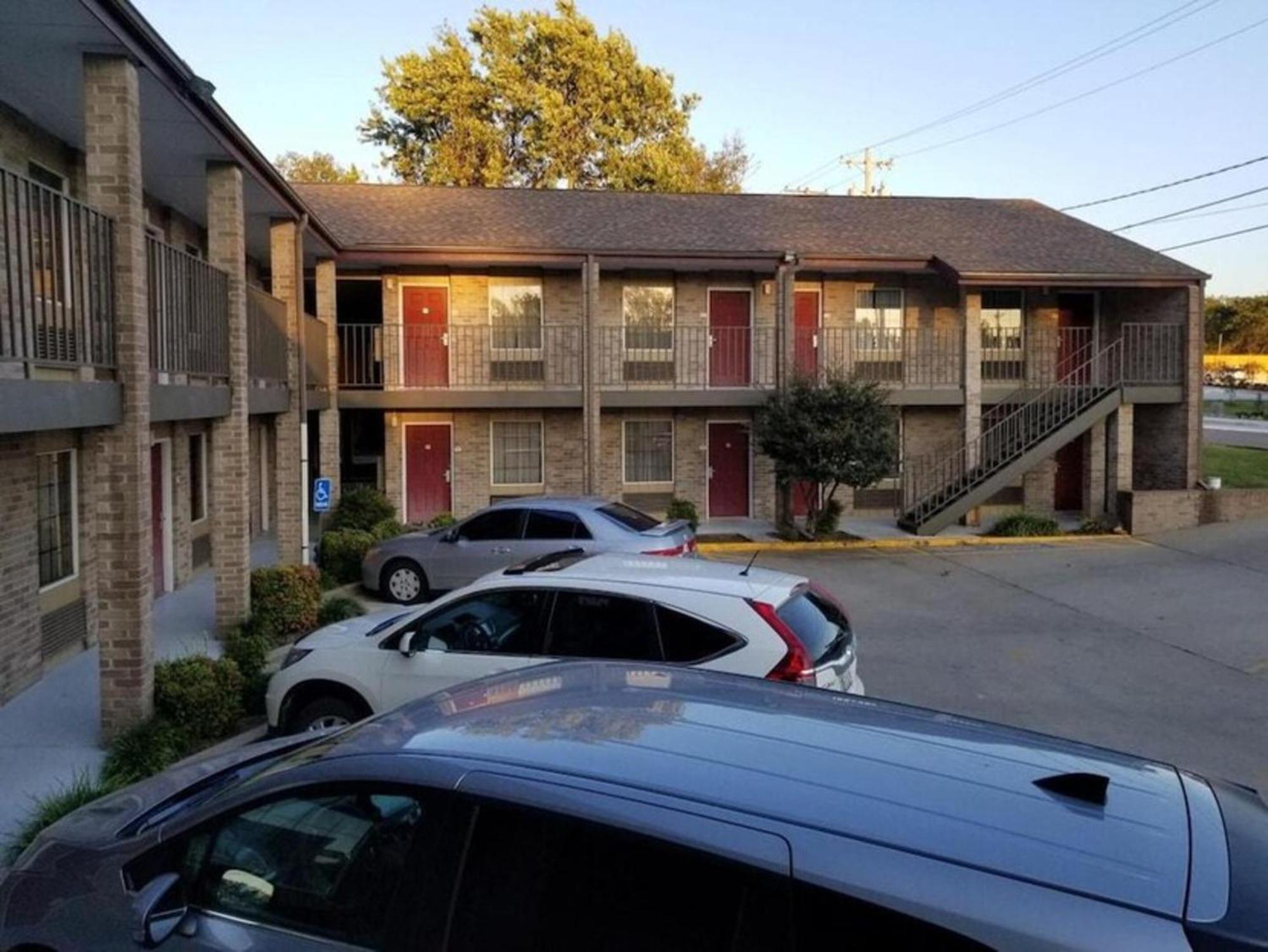 Motel 6 Ada Ok المظهر الخارجي الصورة